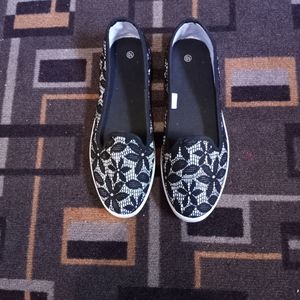 Black & White Canvas Flat Shoes